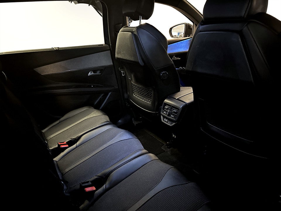 Bild på Peugeot 5008 GT 1.2 PT 130hk Aut 7-SITS B-KAMERA CARPLAY