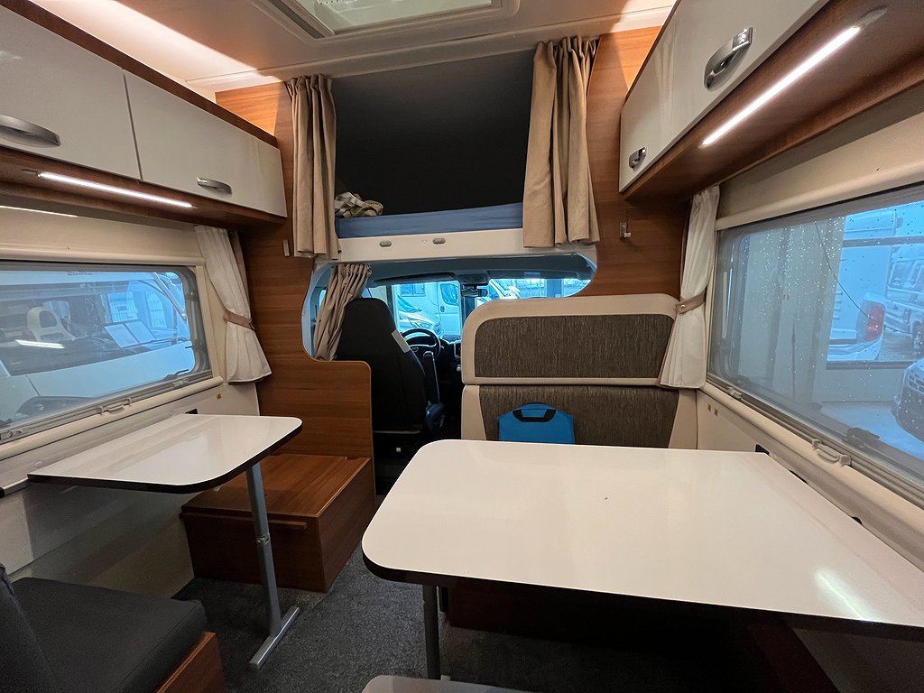 Elnagh Baron 22  / Automat / AC bodel / 7 bältad / B-körkort - Elnagh