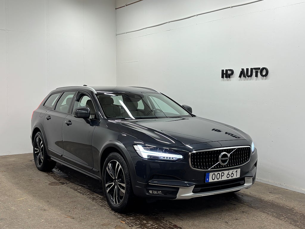 Volvo V90 Cross Country D4 AWD Momentum Skinn Drag Värm Voc