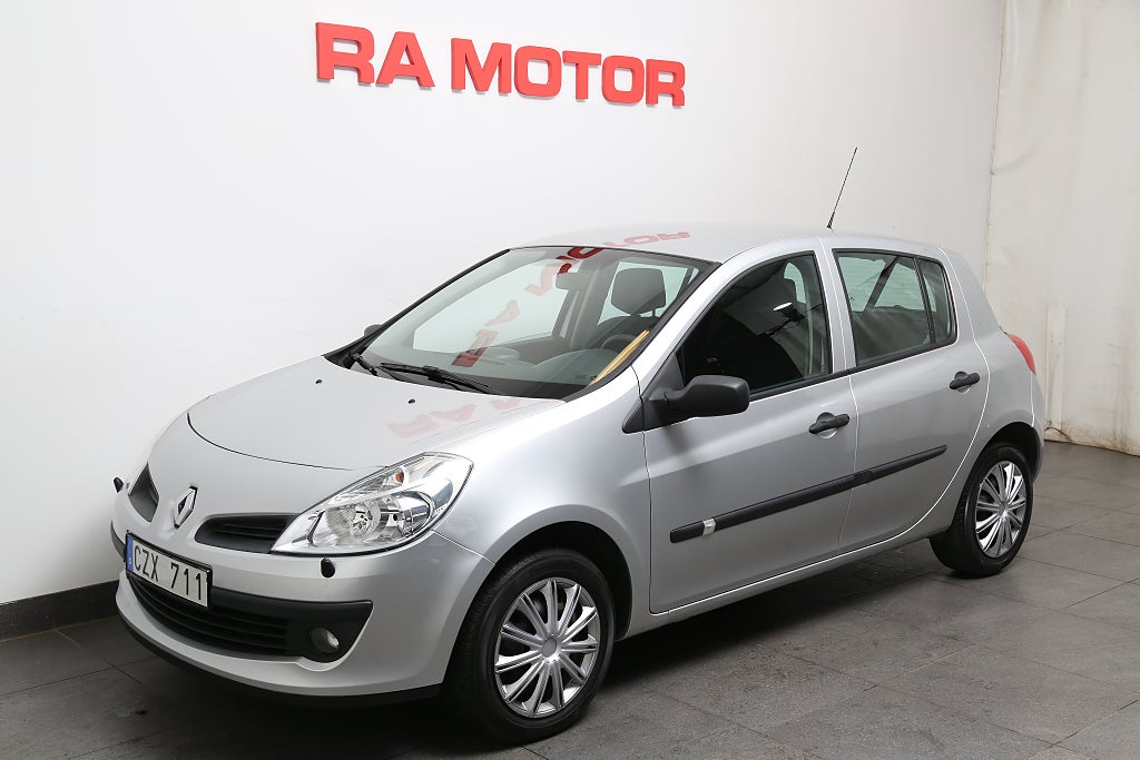 Renault Clio 1,6 112hk Automat 5-dörrars Motorv l Nybesik l Ny K-rem 2006