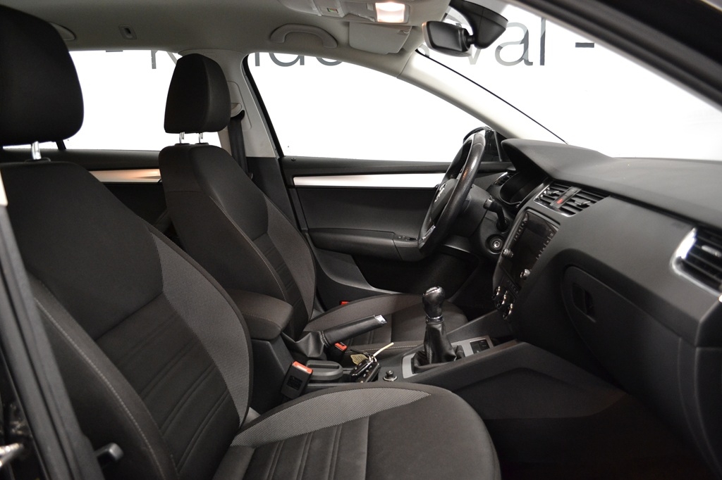 Skoda Octavia 2019, bild 6/10