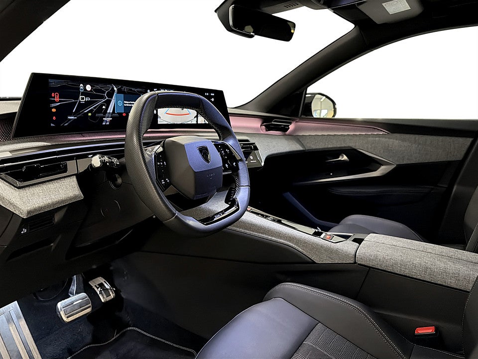 Bild på Peugeot 5008 GT Hybrid 145hk Aut 7-SITS B-KAMERA CARPLAY