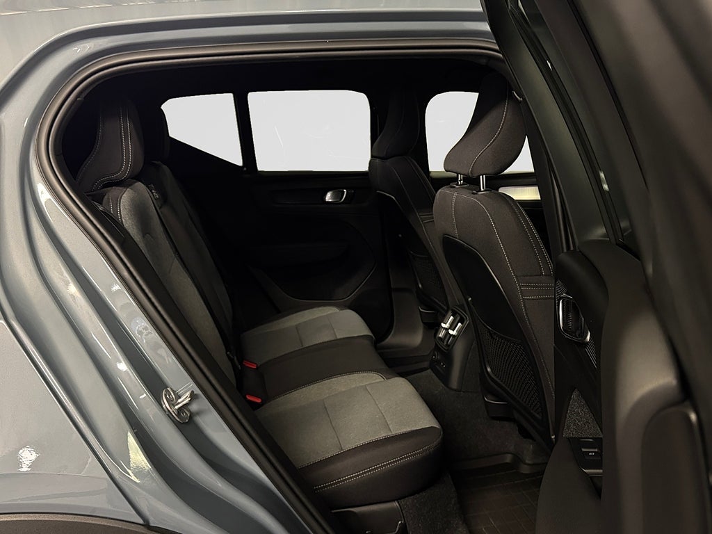 Volvo XC40 Recharge T4 211hk Plus Dark Drag 360-Kamera Elstolar bild 24
