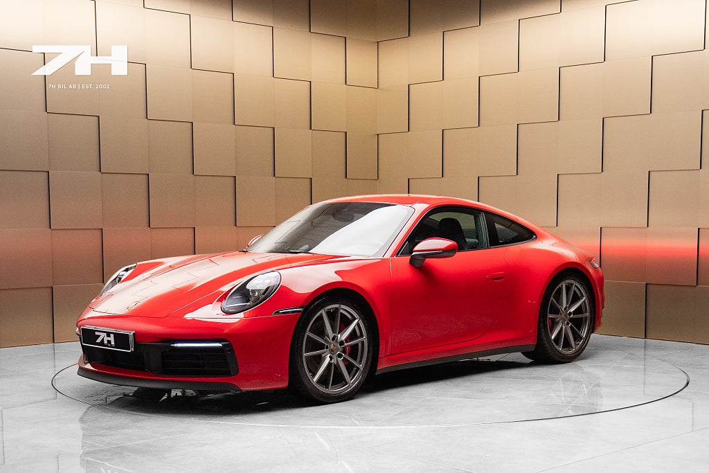 Porsche 911 992 Carrera S / Sportavgas / 18-Väg / Sport Chrono
