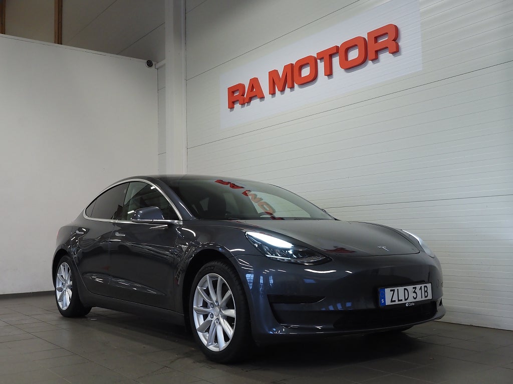 Tesla Model 3 Standard Range Plus Dragkrok Pano Kamera Navi Läder 2019