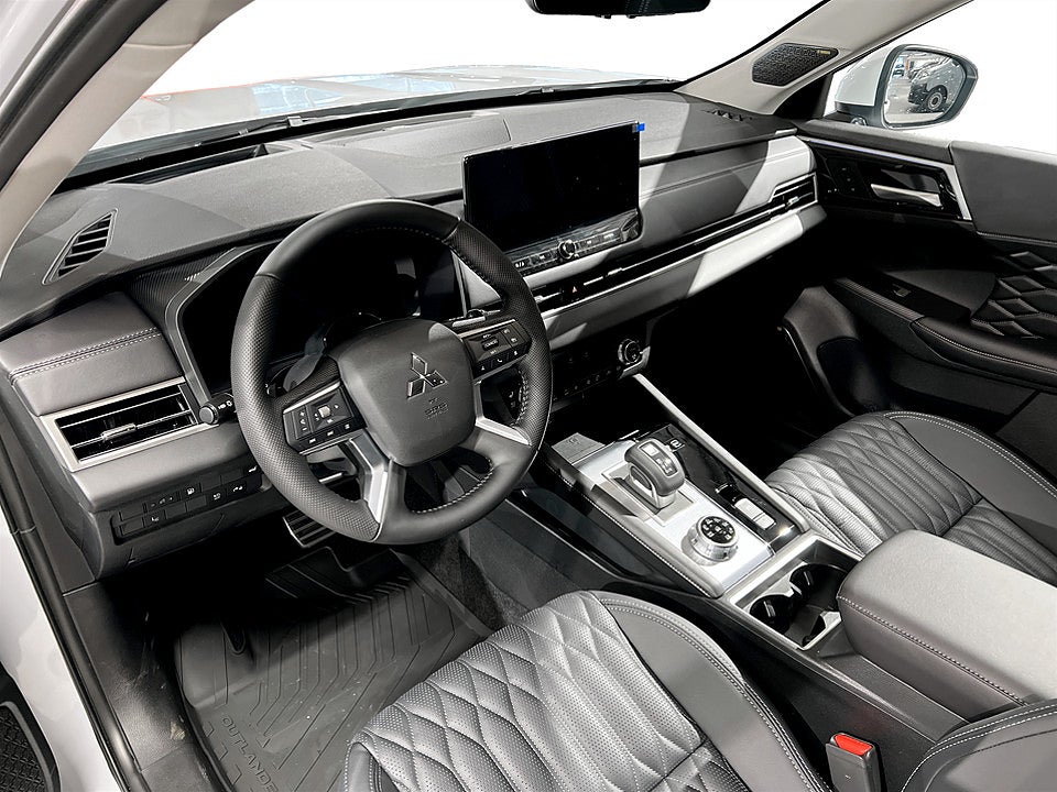 Bild på Mitsubishi Outlander Instyle PHEV Aut 4WD - OMGÅENDE LEVERANS!