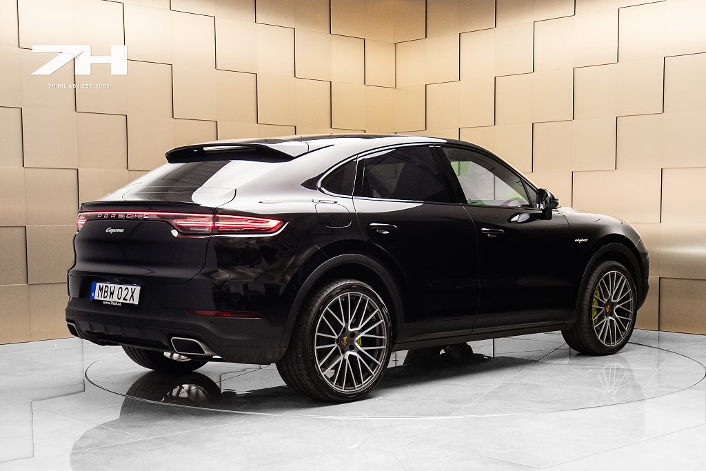 Porsche Cayenne E-Hybrid Coupé / Bose / 18-väg / Pano / Ad Farthållare
