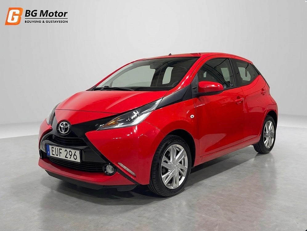 Toyota Aygo 1.0 VVT-i 69HK Aut X-PLAY Motor-v/Backkamera/Låg skatt