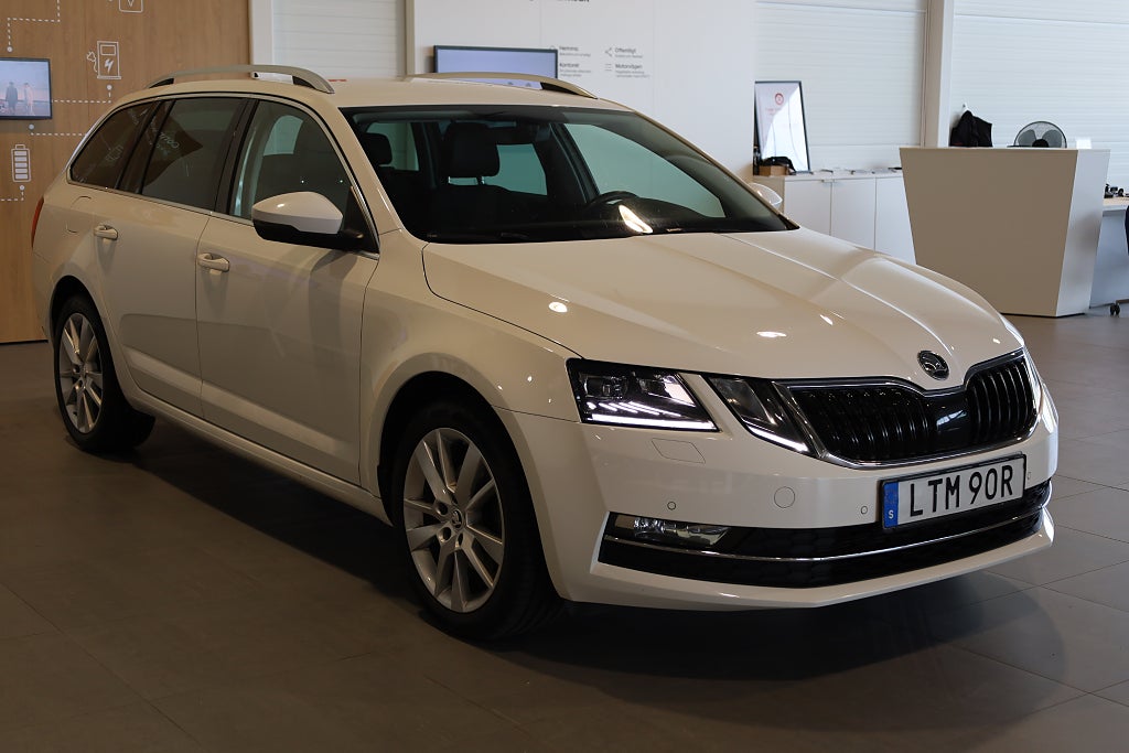 Skoda Octavia Kombi 1.5 TSI 150hk Style | Kamera | Värmare | Drag | 2020