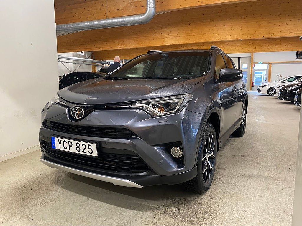 Toyota RAV4 2,0 AWD Active Plus Dragkrok Motorvärmare Vinterh...