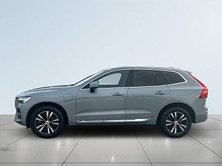 Volvo XC60 T6 Plug-In AWD MOMS BKamera Pano Navi Värmare S&V-däck – bild 4