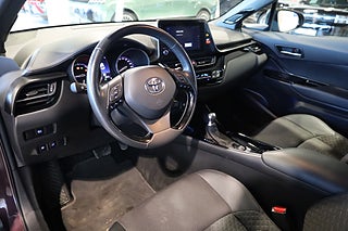 SUV Toyota C-HR 9 av 26