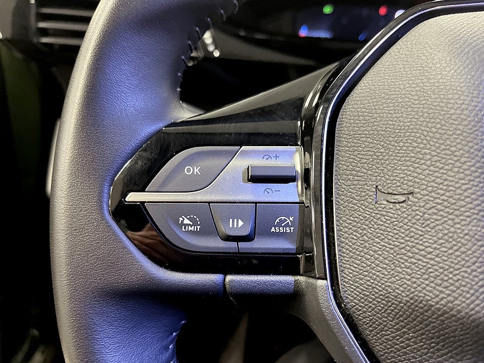 Bild på Peugeot 308 5D Active Pack 1.2 PT 130hk Aut - CARPLAY, FARTHÅLLARE