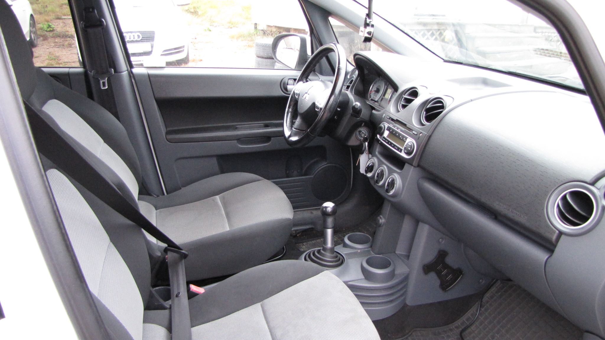 Mitsubishi Colt 2011, bild 6/39