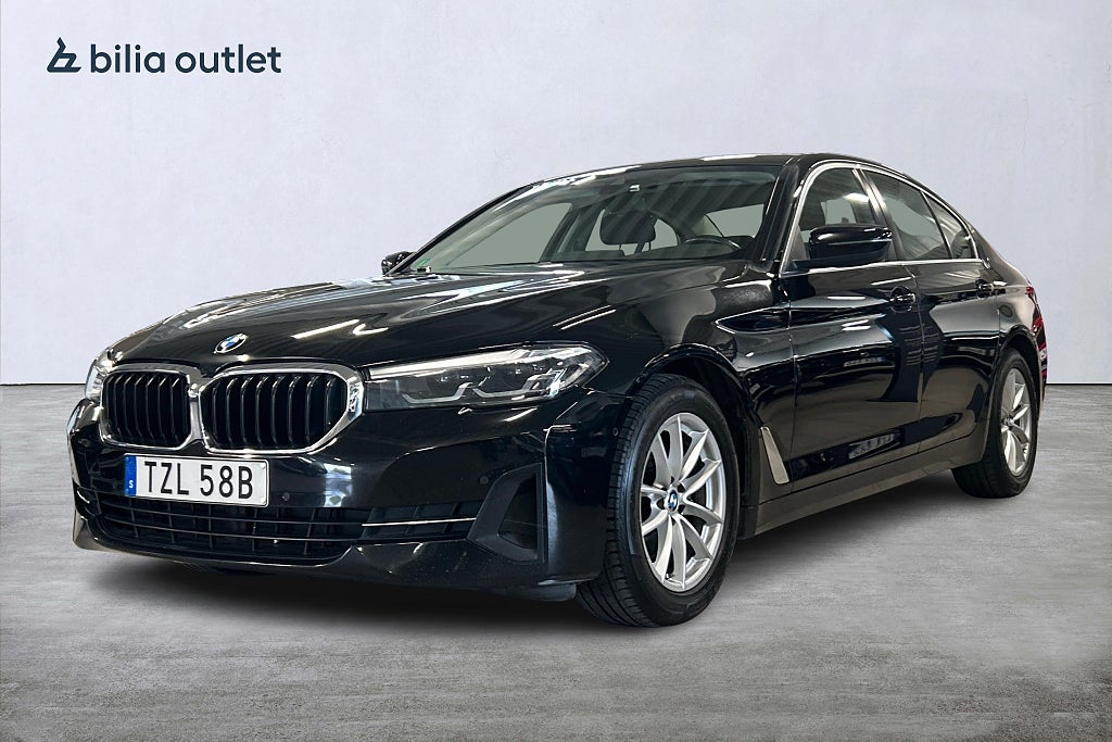 BMW 520d xDrive Sedan aut Sportline 190hk Navi Carplay B-kamera