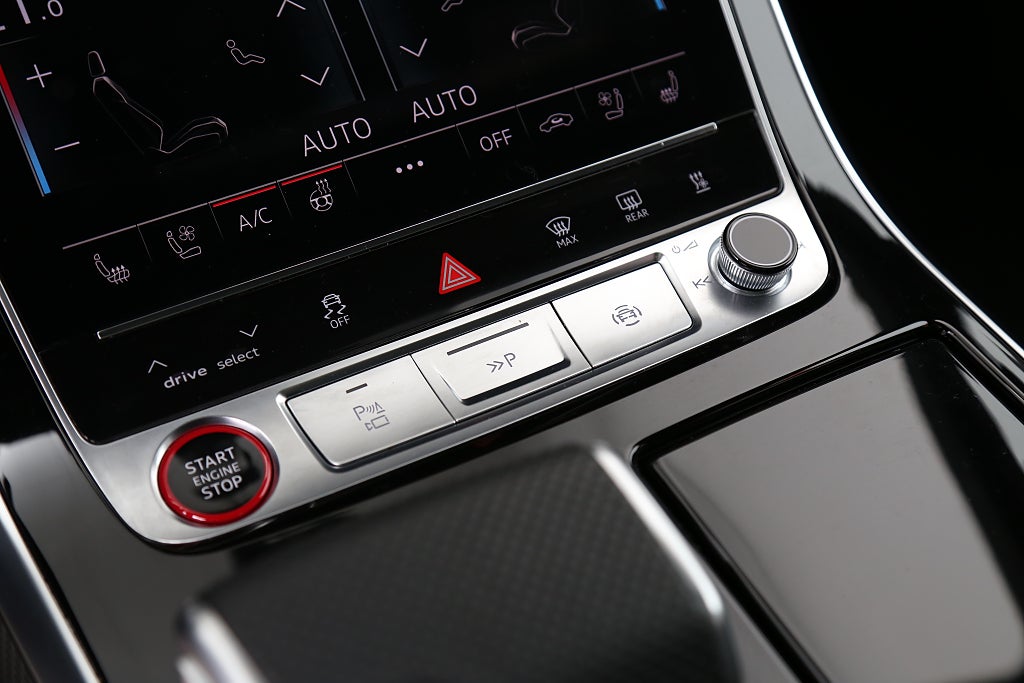 Audi RSQ8 600hk Massage B&O Sportavgas 23" Drag Nybilsgaranti 2025