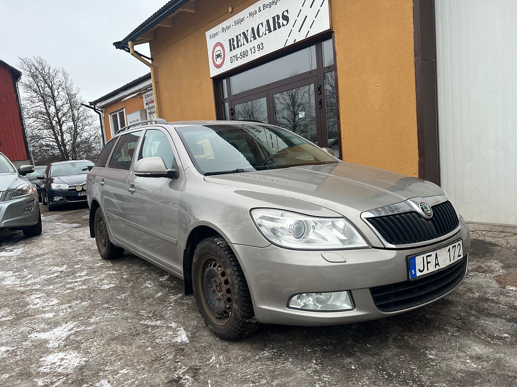 Skoda Octavia Kombi 1.6 MPI Multifuel Elegance Bes Drag/Avb:-301 kr/