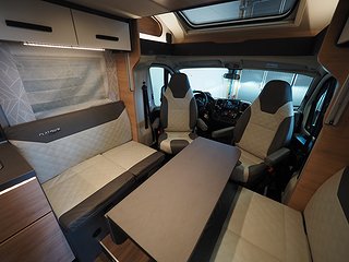 Husbil-halvintegrerad Knaus L!ve Wave 700 LX 9 av 22