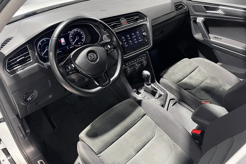 Volkswagen Tiguan Allspace R-LINE |4WD|DRAG | 7sits| Värmare 2019