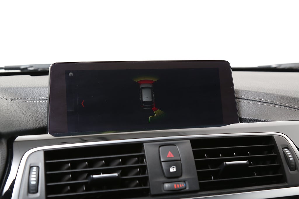 BMW 320 i xDrive 184hk Sport line Touring Aut Dragkrok