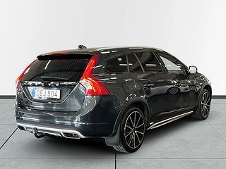 Volvo V60 Cross Country D3 Momentum S&V-hjul/Drag/Värmare