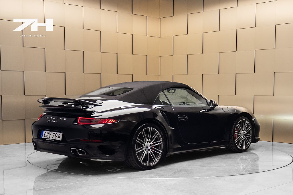 Porsche 911 Turbo Cabriolet / Sv.såld / Chrono / Farthållare