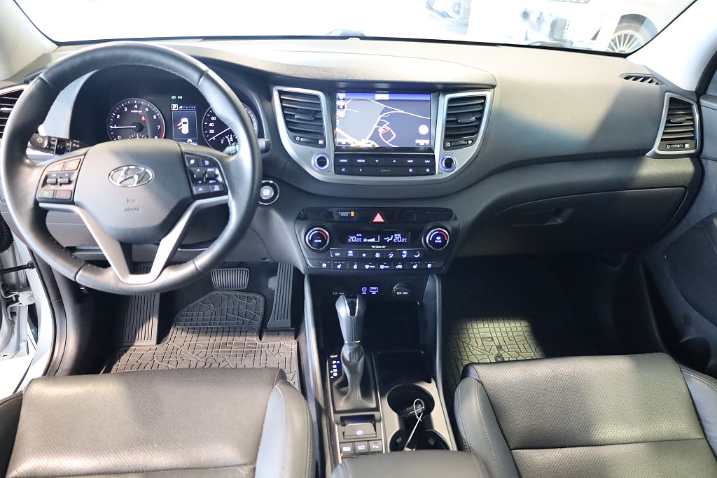 Hyundai Tucson 1.6 T-GDI AWD DCT ComfortPlus Pano Kamera Navi 2017