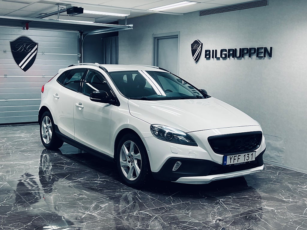 Volvo V40 Cross Country D3 Geartronic Momentum|Navi|Automat|