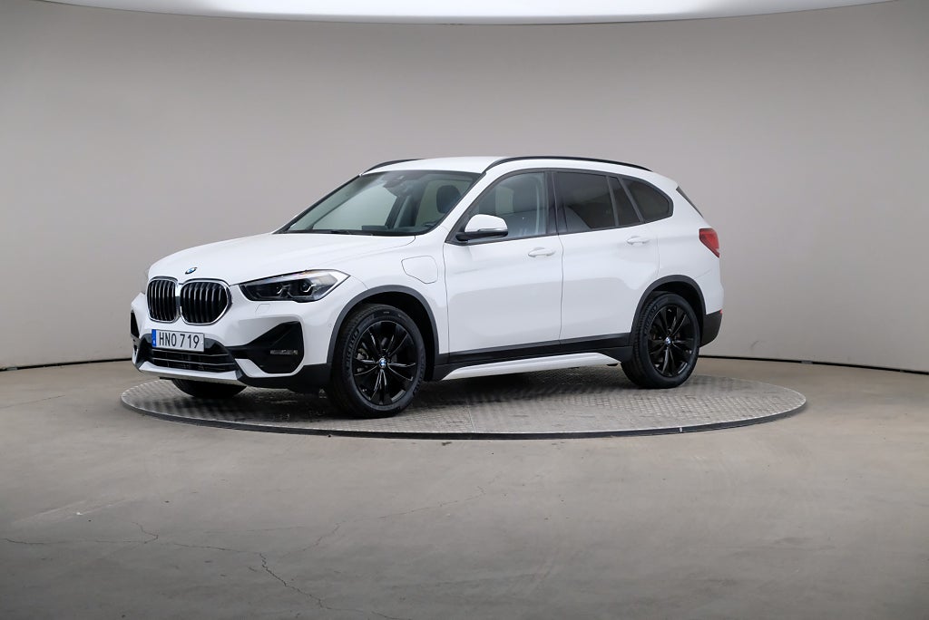 BMW X1 xDrive25e 220hk Connected Aut Backkamera Nav