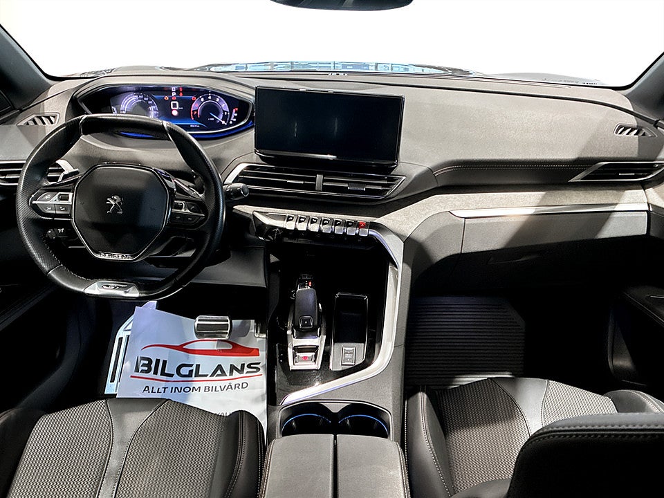 Bild på Peugeot 3008 GT 1.2 PT 130hk Aut DRAGKROK 360-KAMERA CARPLAY