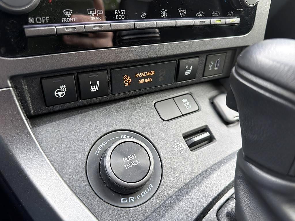Toyota Yaris 2024 - miniatyr 12