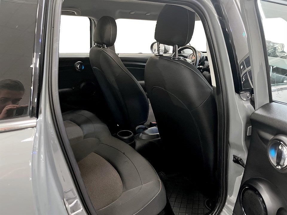 Bild på MINI One Pepper 5-dörrars - BLUETOOTH