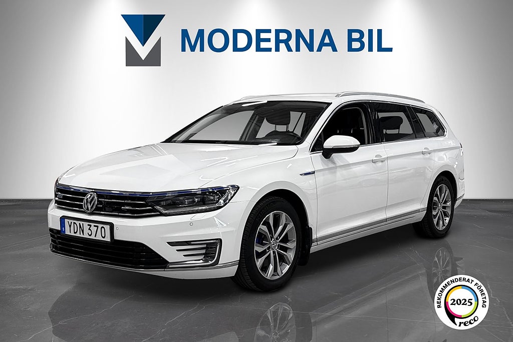 Volkswagen Passat GTE 1.4 TSI 218hk Dragkrok CarPlay Adaptiv Nyserv+Nybes