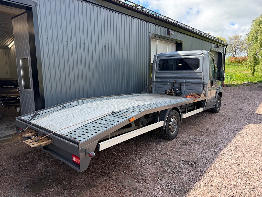 Peugeot Boxer Chassi Cab 335 2.2 HDi biltransport / 1610 lastvikt