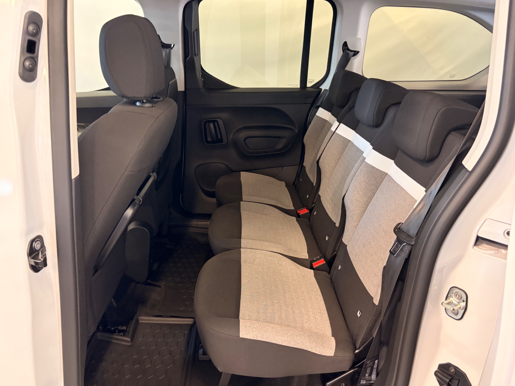 Citroen Berlingo XL MAX BHDi AUT 7-Sits 2026, bild 7/40