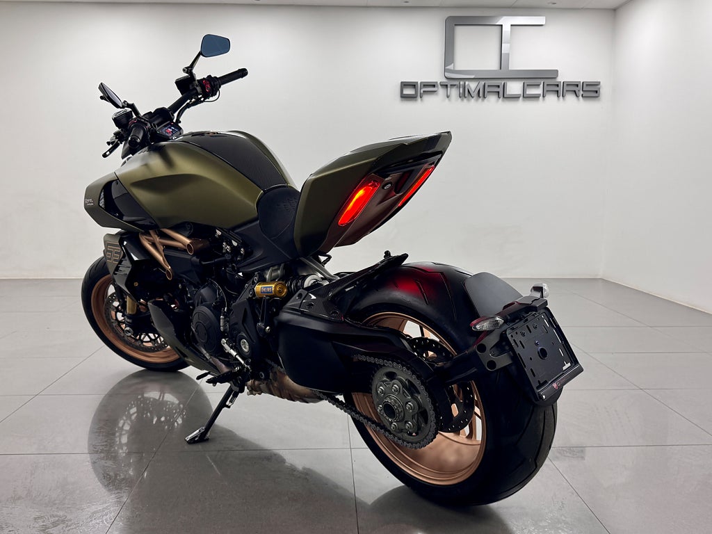 Ducati Diavel 1260 Lamborghini Limited 1/630 2021 - miniatyr 5