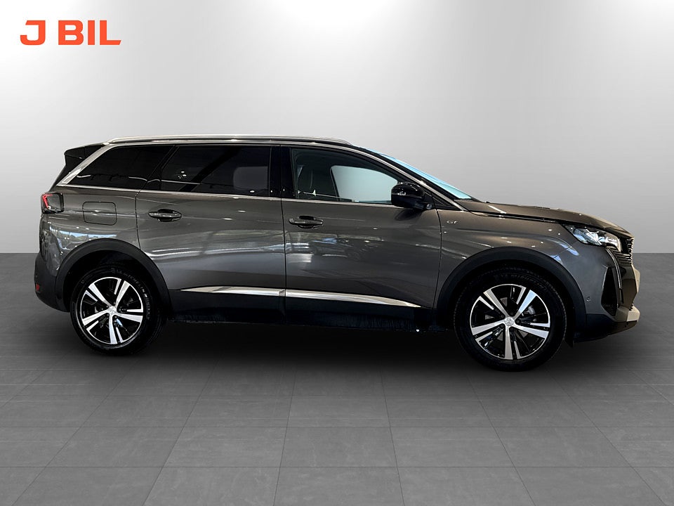 Bild på Peugeot 5008 GT 1.2 PT 130hk Aut 7-SITS B-KAMERA CARPLAY