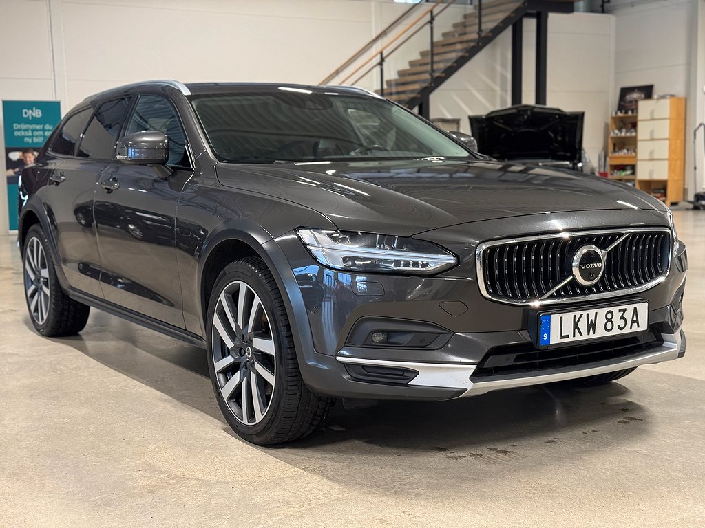 Volvo V90 Cross Country B4 AWD AUT MAX UTRUSTAD SE LISTA