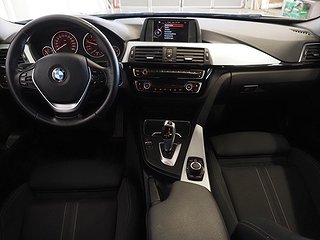 Kombi BMW 320 16 av 23