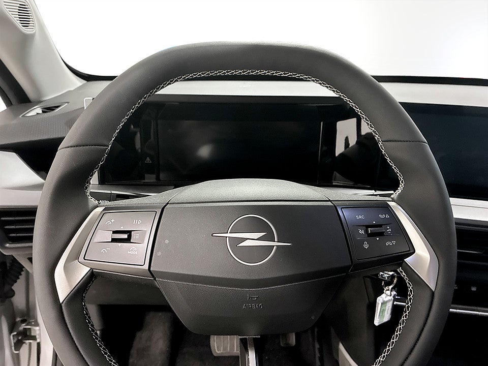 Bild på Opel Frontera GS 1.2 Turbo Hybrid 145hk Aut B-KAMERA NAVI CARPLAY