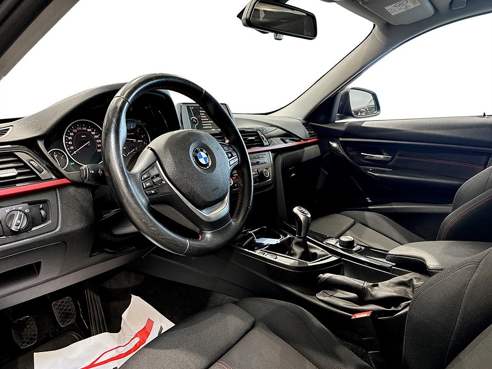 Bild på BMW 328i Touring Sport Line 245hk BACKSENSORER