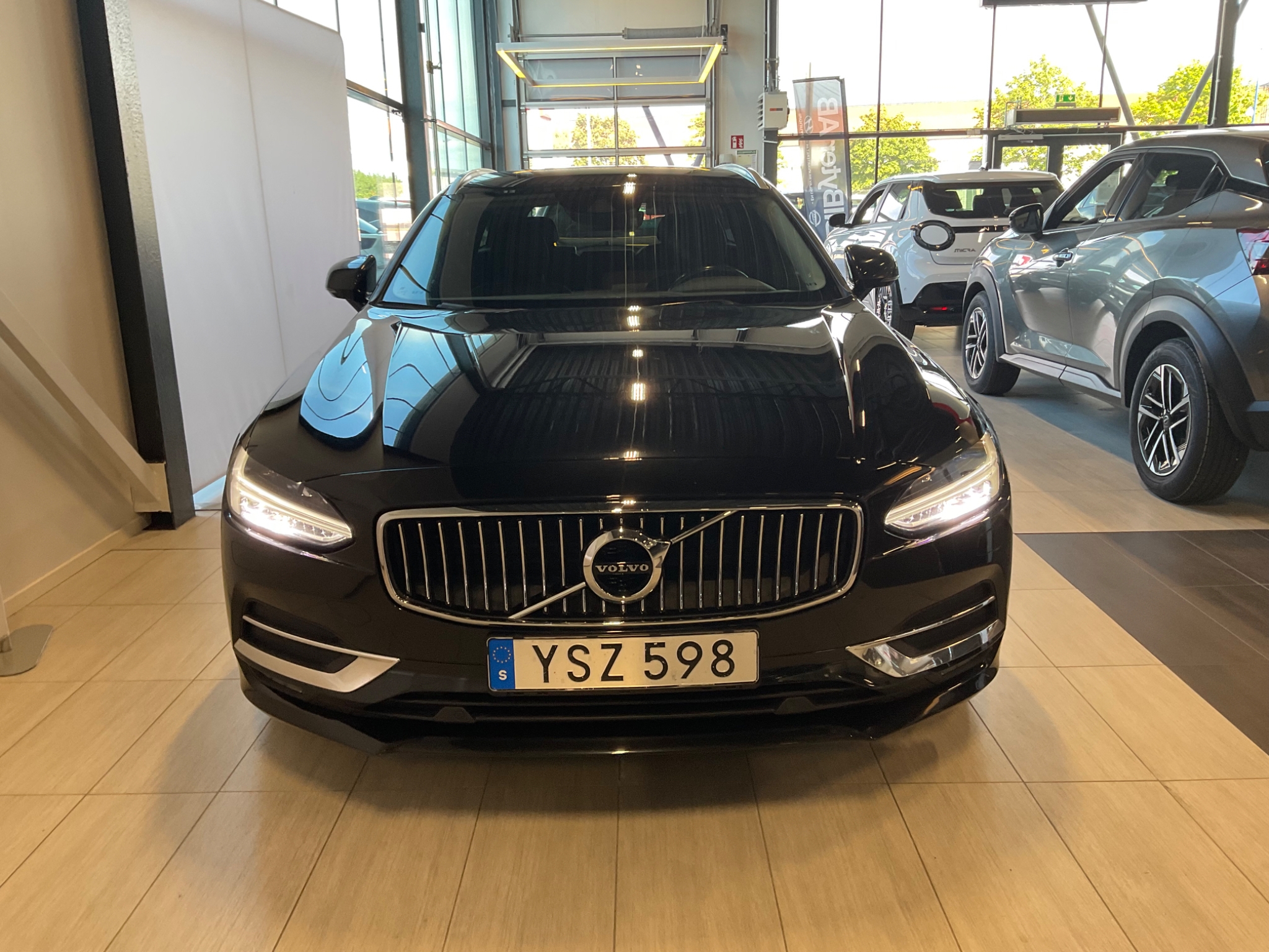 Volvo V90 2018, bild 2/54