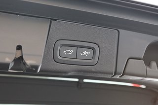 SUV Volvo XC60 17 av 28
