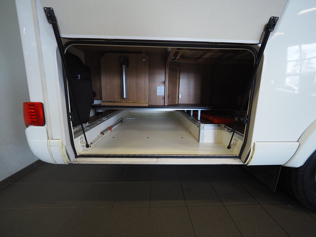 Hymer T 668 CL Bianco Line Låga Långbäddar I AUT I 3850kg 2015