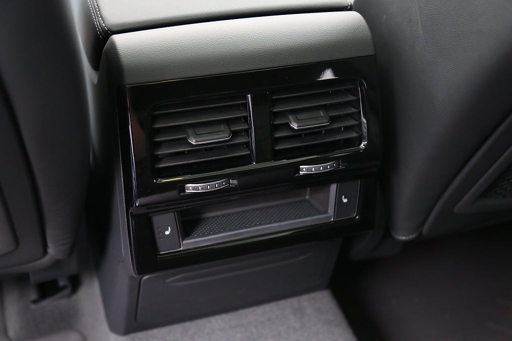 Volkswagen Touareg 3,0 V6 TDI R-Line Final Edition 4M Värme Drag Leasbar 2026