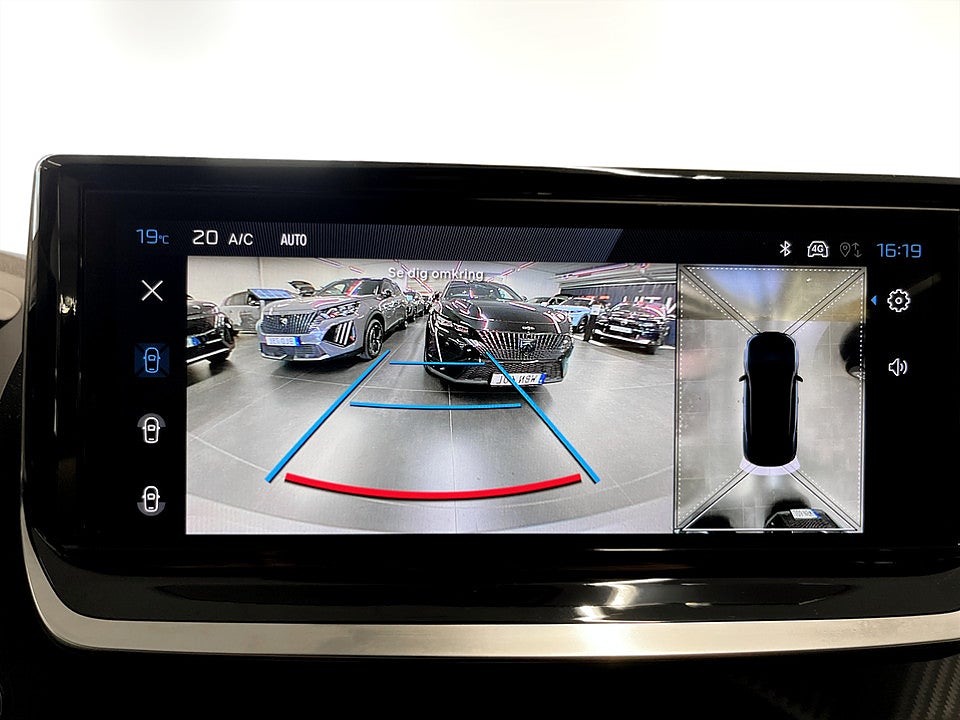 Bild på Peugeot 2008 GT 1.2 PT 130hk Aut B-KAMERA CARPLAY