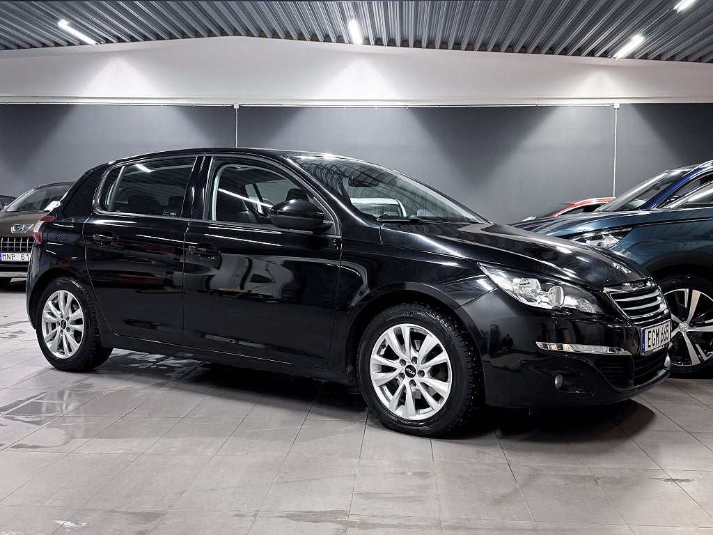 Peugeot 308 1.6 e-HDi 115 FAP Active Servad Besiktigad Pano Drag