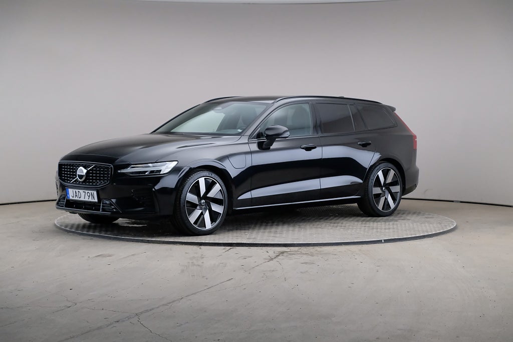 Volvo V60 Recharge T8 456hk AWD Plus Dark Klimat Drag