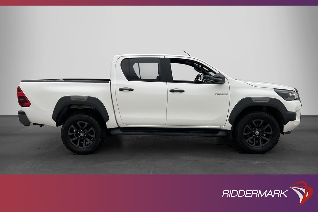 Toyota Hilux Invincible 2.8 4WD M/K-Värm Drag JBL Diff MOMS