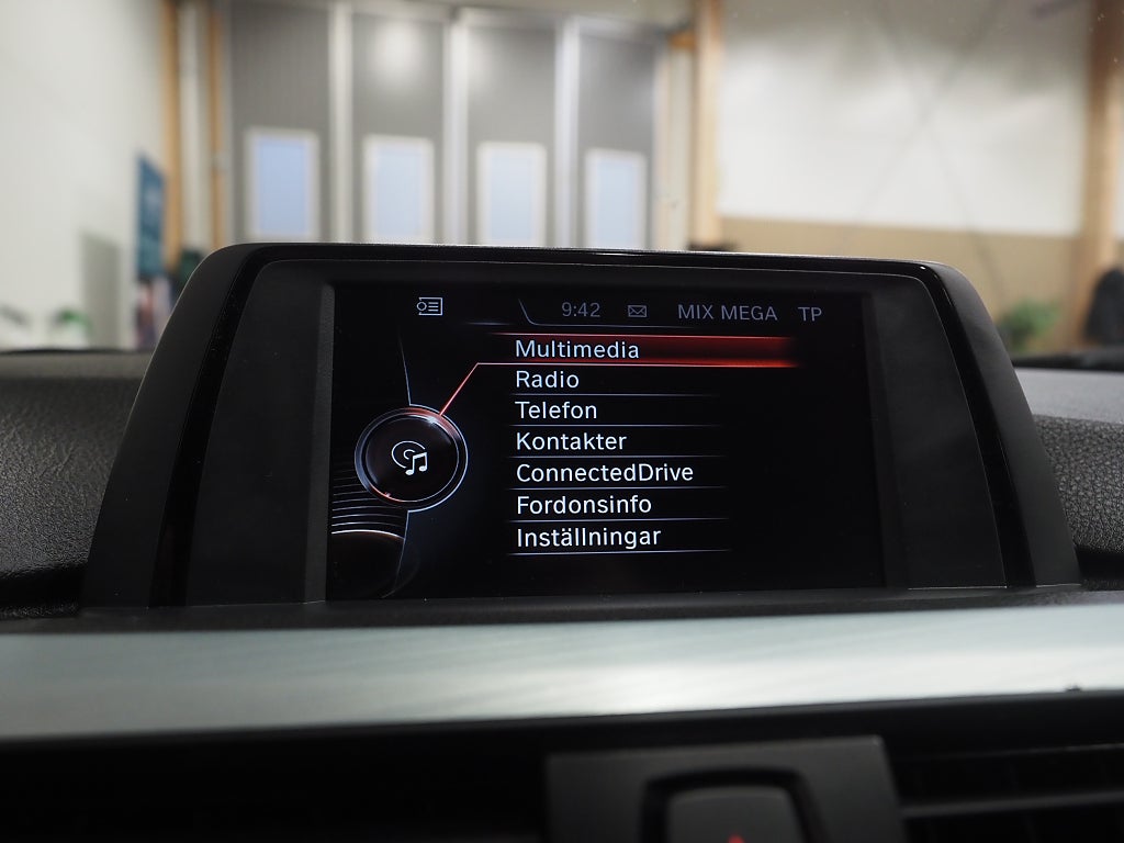 BMW 318 d Touring Steptronic Sport line PDC Farthållare 2015